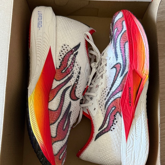Nike Vaporfly 3 Men’s 9/Women’s 10.5 LIKE NEW - Picture 11 of 11